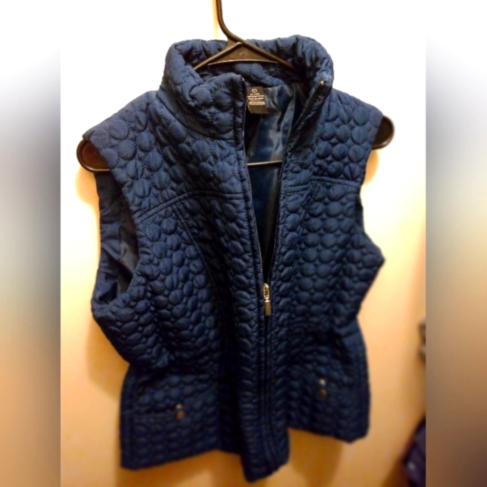 New Directions Puffer Vest with Zip Front Sz L